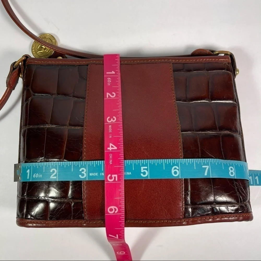 Vintage Brahmin Croc Embossed Leather Bag Brass Hardware Shoulder Purse